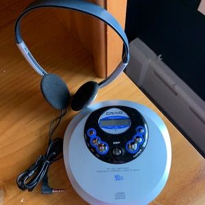 CD player with headphones